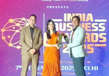 महालक्ष्मी विकास बैंक अन्तर्राष्ट्रिय अवार्डबाट सम्मानित