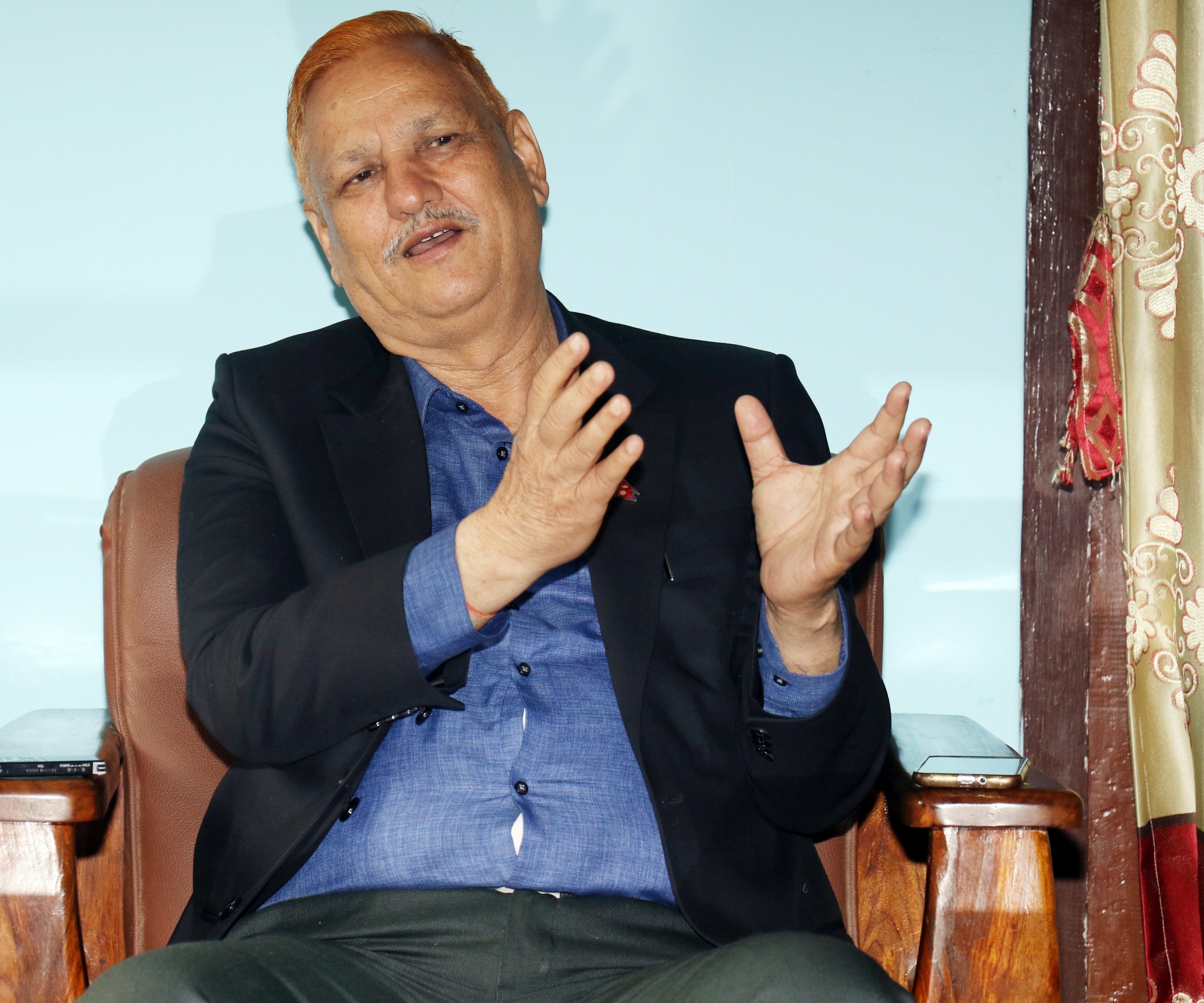 टोलटोलमा अत्यावश्यक वस्तु पुर्याउने तयारीमा छौँ – आपूर्तिमन्त्री भट्ट