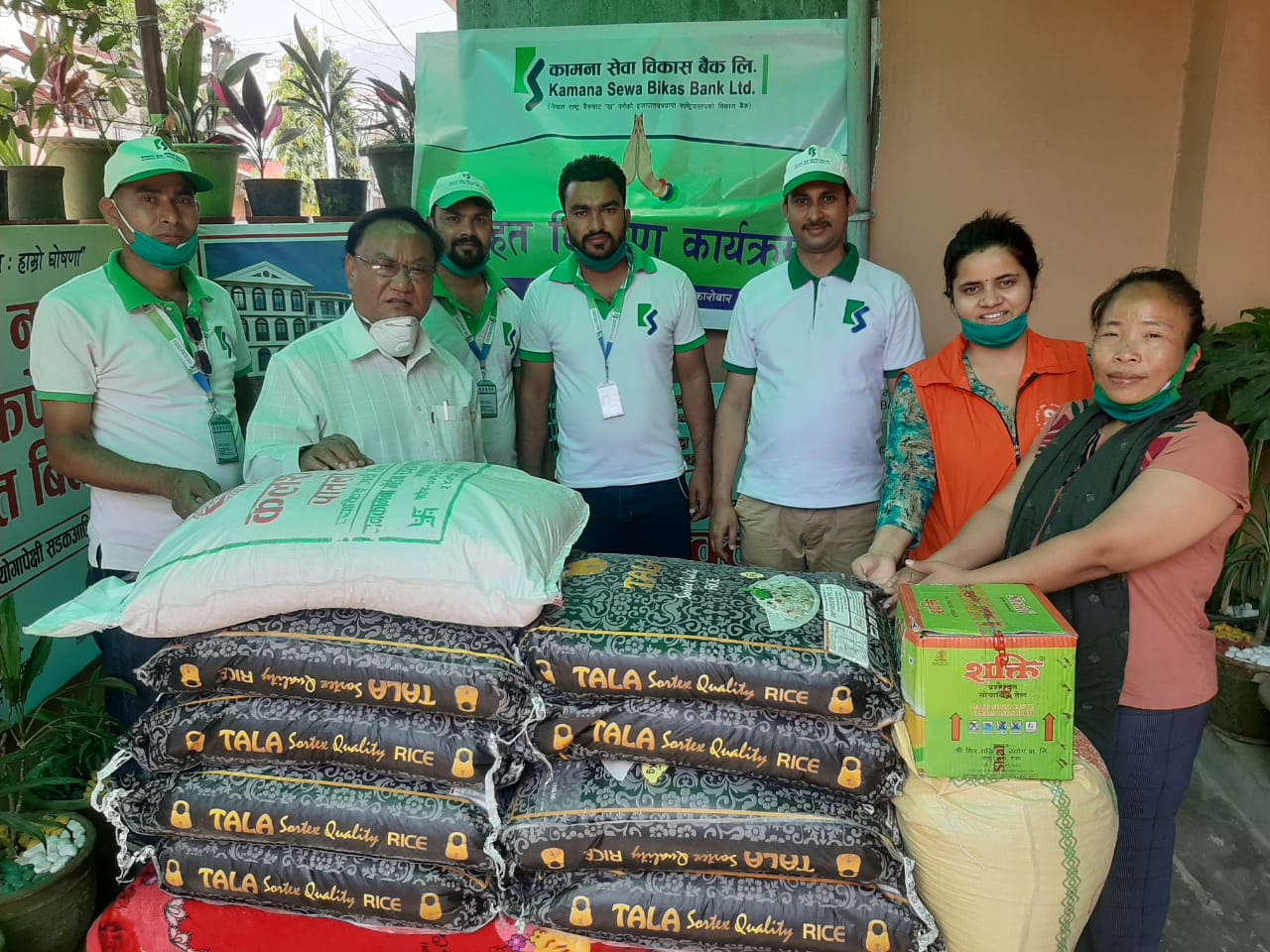 कामना सेवाद्वारा विभिन्न ठाउँमा राहत वितरण