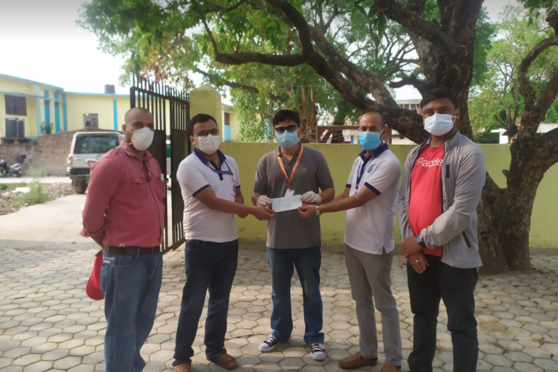 नेपाल इन्स्योरेन्स प्रोफेसनल सोसाइटीले अक्सिजनको सिलिन्डर रिफिलका लागी गर्यो सहयोग