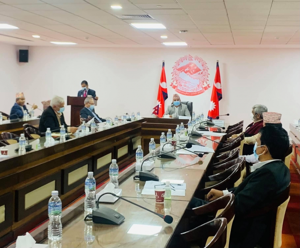 बैंक तथा वित्तीय संस्थामा एक चौथाइ कर्मचारी मात्रै बोलाउन दिन सीसीएमसीको सिफारिस