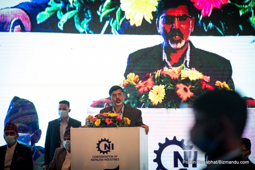 अर्थमन्त्री शर्माले भने-‘राहत सहितको आर्थिक पुनरुत्थानको कार्यक्रम ल्याउँदैछौं’