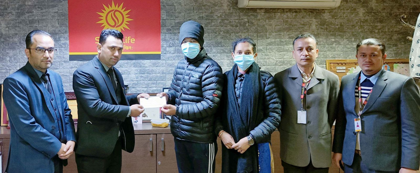 सूर्या लाइफ इन्स्योरेन्सद्वारा घातक रोग वापतको दावी भुक्तानी