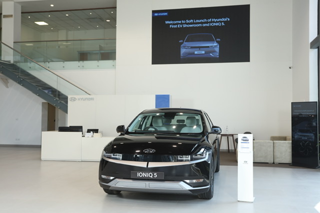 भविष्य उन्मुख डिजाइनमा आयोनीक ५, नेपालमा भयो विक्री सुरु