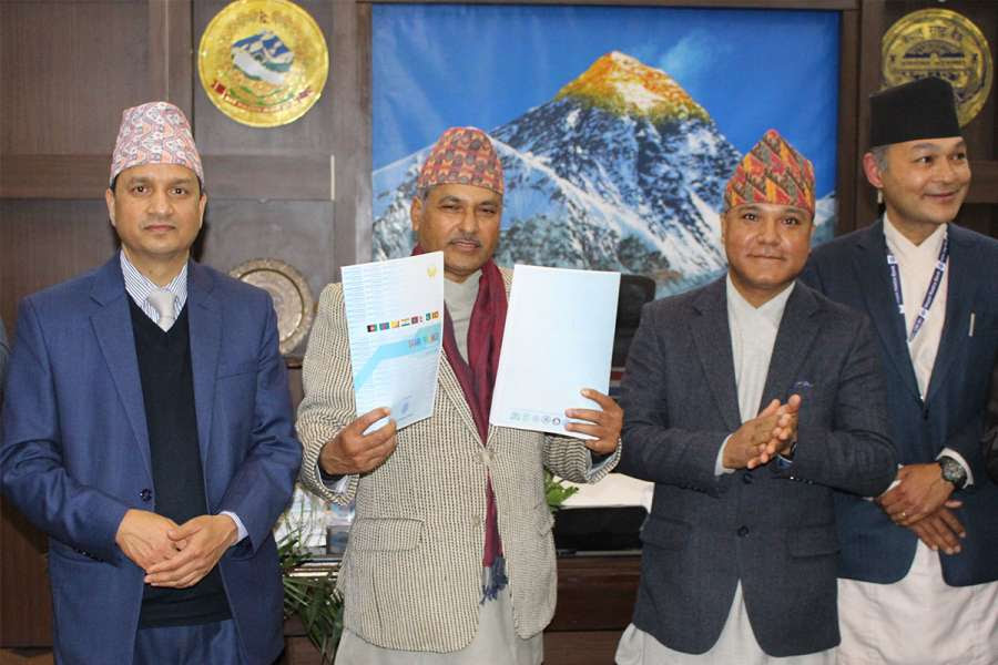 नेपाल राष्ट्र बैंकद्वारा सार्क फाइनान्स ई-न्युजलेटर प्रकाशन, गभर्नरले गरे बिमोचन