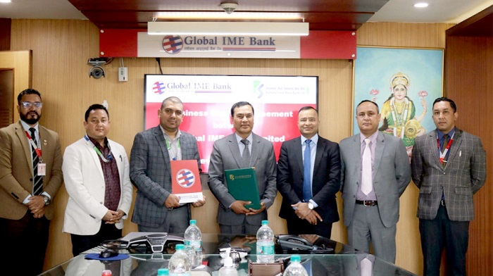 ग्लोबल आइएमई बैंक र कामना सेवा विकास बैंकबीच समझदारी पत्रमा हस्ताक्षर