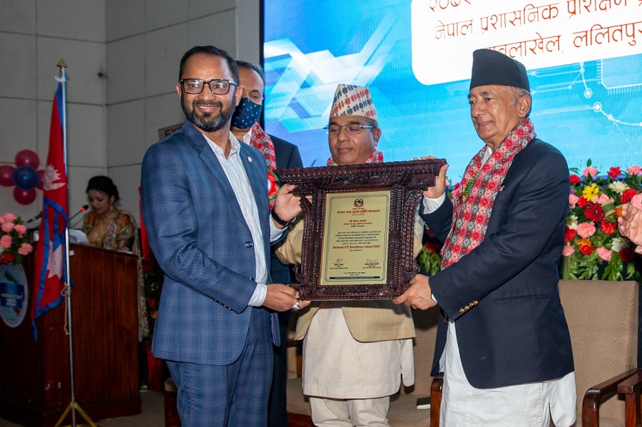लर्ड बुद्ध एजुकेशन फाउण्डेशनका अध्यक्ष पंकज जलान सम्मानित