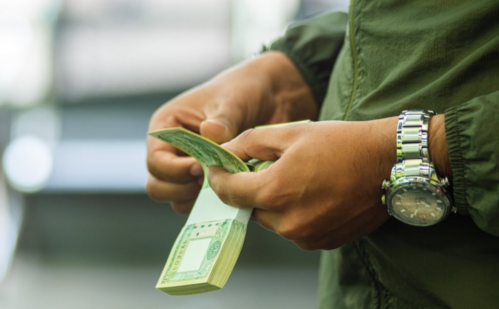 ६ लाखमाथि मात्र कर लाग्ने भएपछि कम्तिमा साढे १८ हजार रुपैयाँ तलब बढ्यो