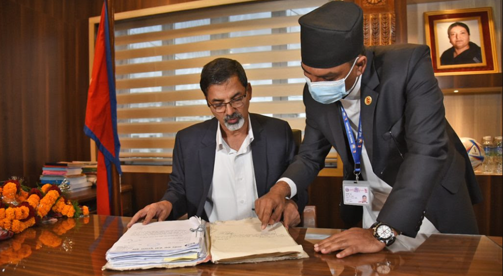 अर्थमन्त्रीको पदभार ग्रहण : बजेट विवादबारे बोलेनन्