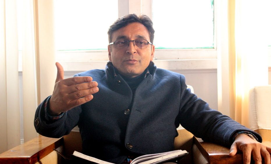 नक्कली शरणार्थी प्रकरणमा फरार टोपबहादुर रायमाझी एमालेबाट निलम्बित