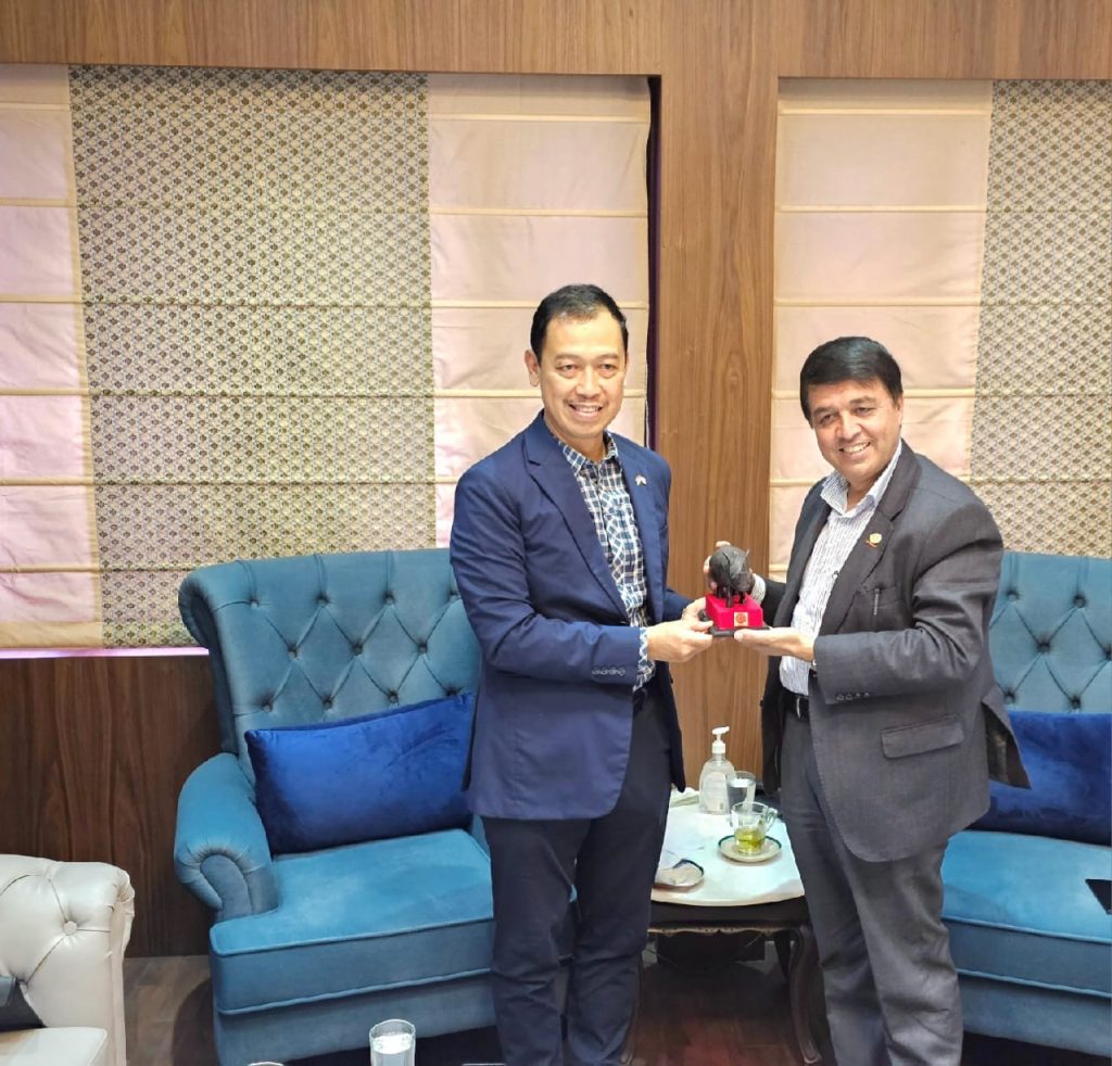 महासंघ अध्यक्ष ढकाल र इन्डोनेशियाका राजदूतबिच भेटवार्ता, भिसा र व्यापार सम्बन्धका बारेमा छलफल