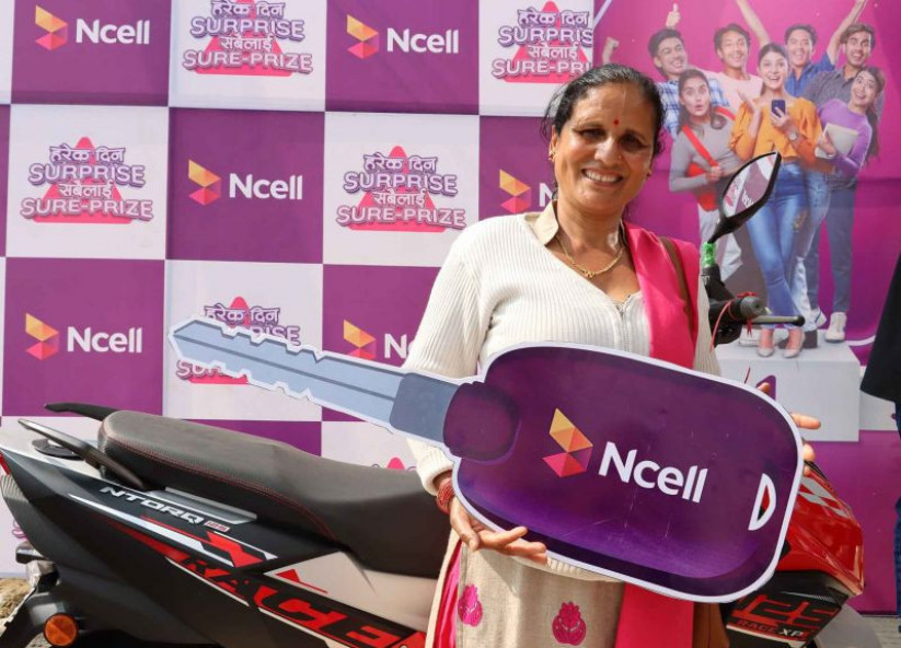 एनसेलको ‘हरेक दिन सरप्राइज सबैलाई स्योर–प्राइज’ योजनामा ३ जनाले पाए स्कुटर