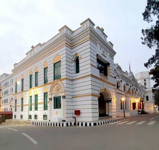 चुनावको पिक समयमै बैंकिङ प्रणालीबाट बाहिरिएन पैसा