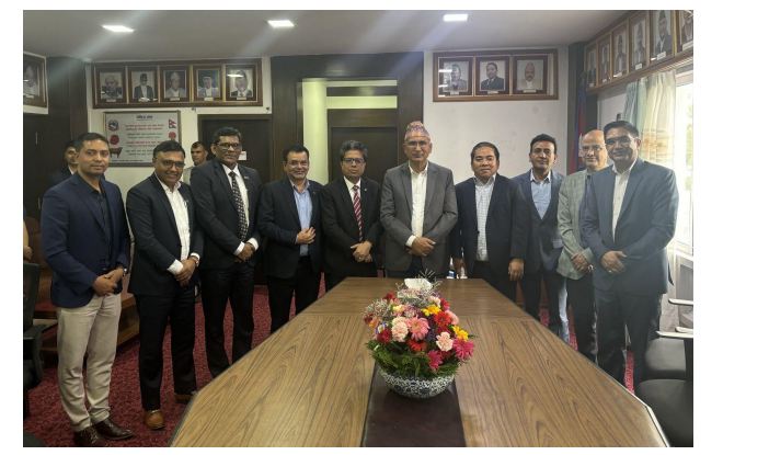 नेपाल बैंकर्स संघले अर्थमन्त्रीलाई भेटेर भन्यो- अर्थतन्त्र चलायमान बनाउने कार्यक्रम चाहियो