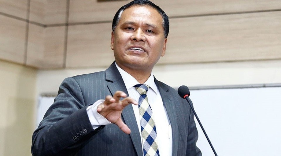 कुलमान घिसिङलाई बर्खास्त गर्ने ओलीको तयारी