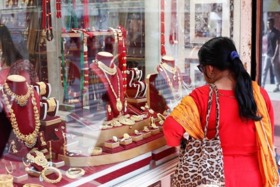 निरन्तर उकालो लाग्दै सुनको मूल्य, आज पनि नयाँ रेकर्ड