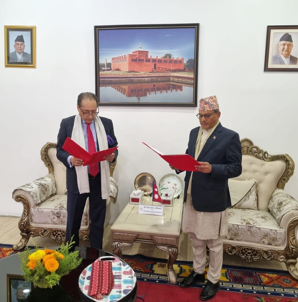 नेपाल इन्भेष्टमेण्ट मेगा बैंकका अध्यक्ष पृथ्वी बहादुर पाँडेले लिए शपथ