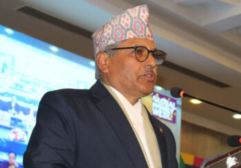 बैंक तथा वित्तीय संस्थामार्फत मात्रै कारोबार गर्नुस्ः गभर्नर अधिकारी