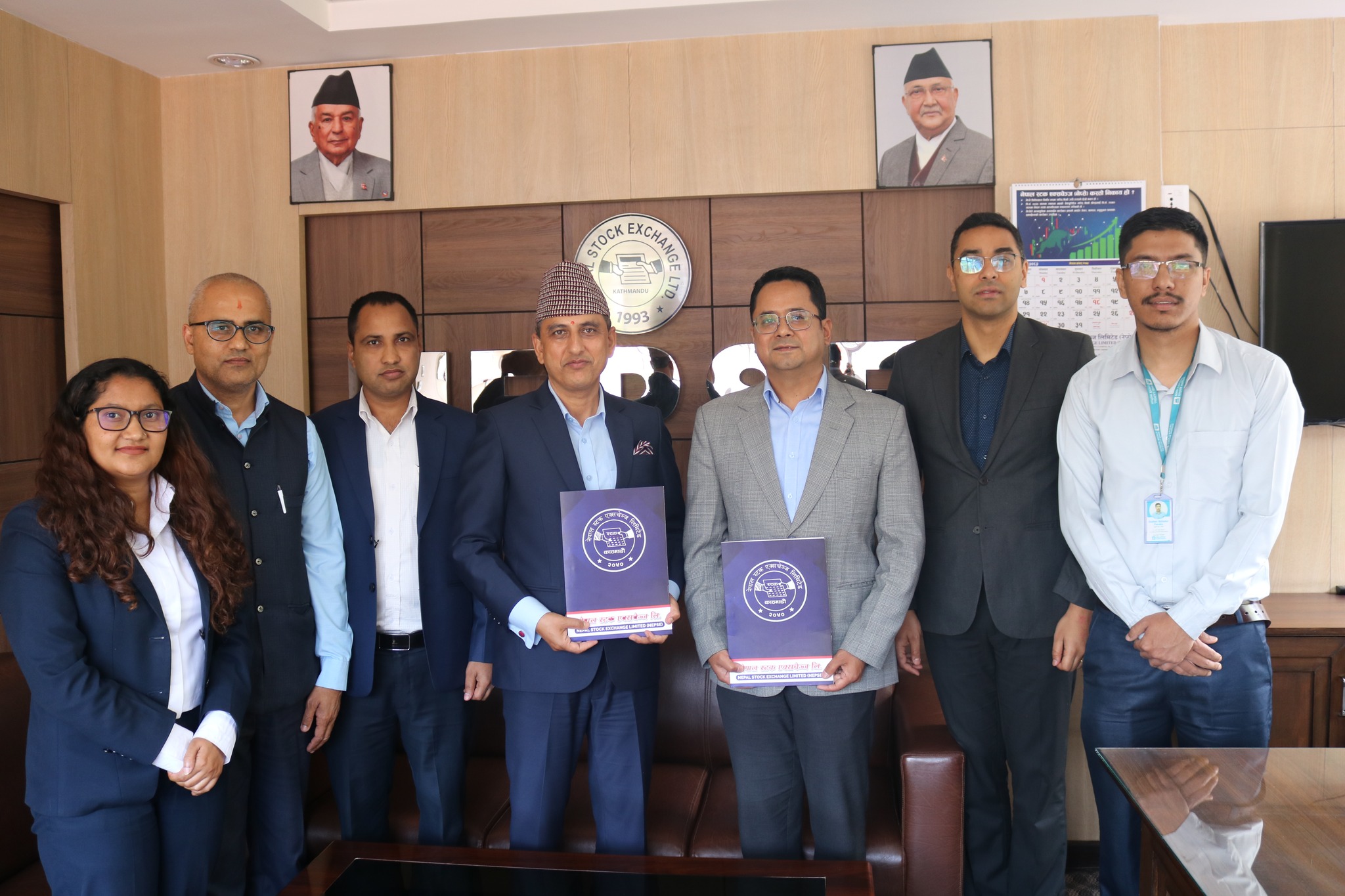 एनएमबि हाइब्रिड फण्ड एल-२ नेप्सेमा सूचीकृत