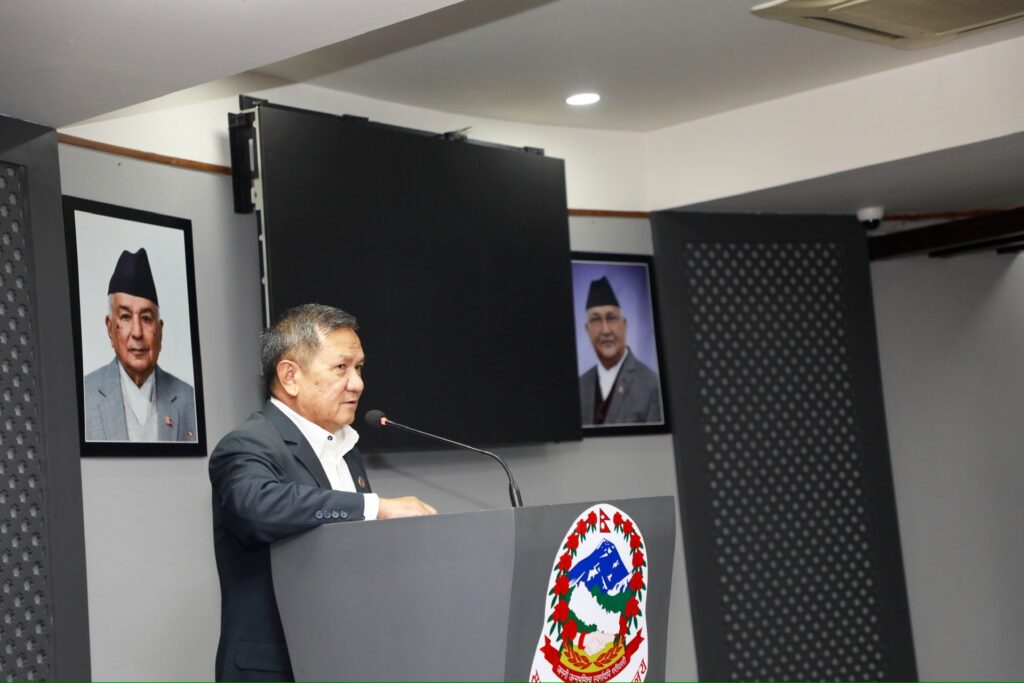 सञ्चार मन्त्रालयले भन्यो- नेपालमा दर्ता नहुने सामाजिक सञ्जाल प्लेटफर्म क्रमश: निष्क्रिय पार्छौं<div style=