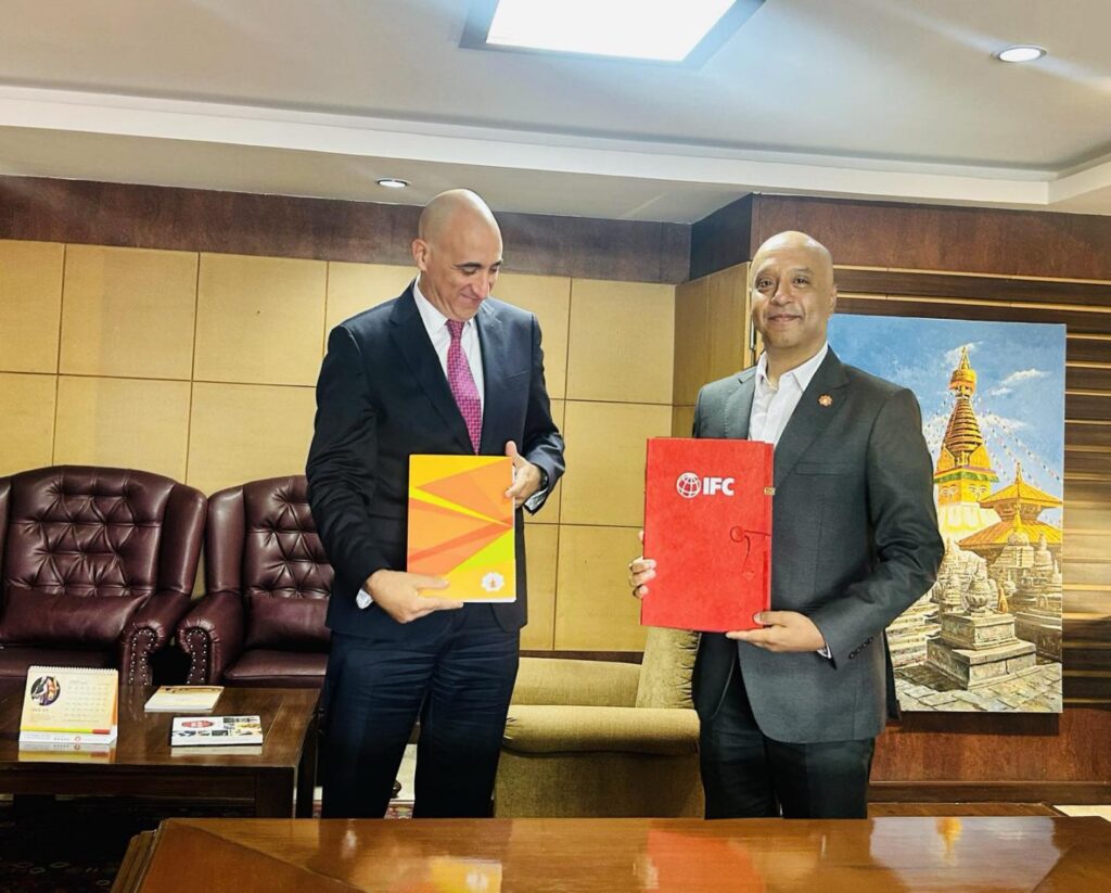 लक्ष्मी सनराइज र आइएफसीबीच जोखिम व्यवस्थापन सुदृढीकरण र दिगो वित्त प्रवर्धनका लागि साझेदारी 