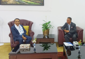 गभर्नर पौडेलसँग होटल व्यवसायीको भेट