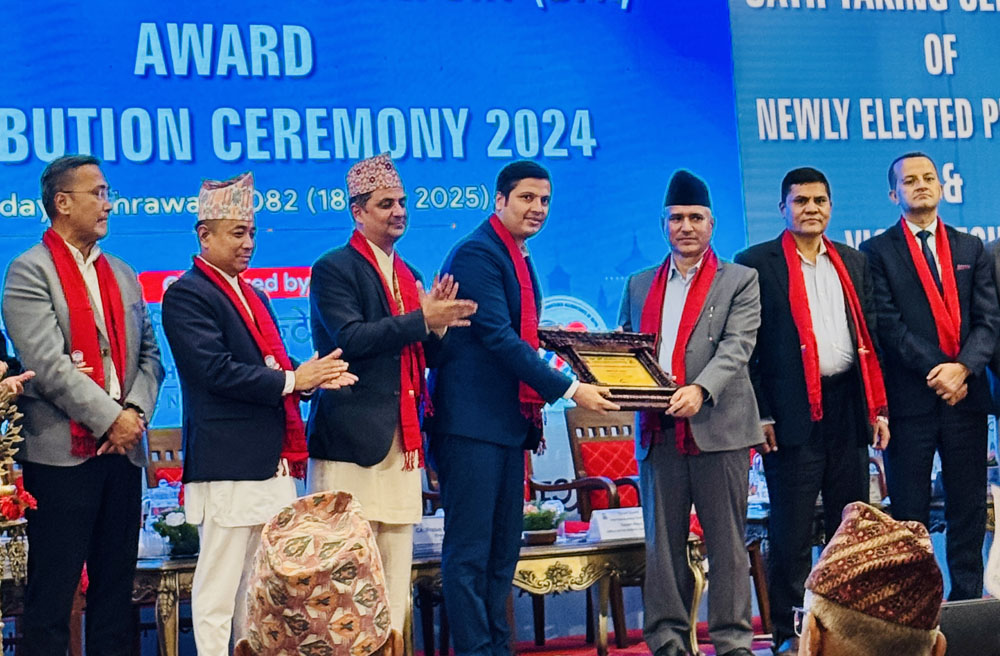 नबिल बैंक उत्कृष्ट वित्तीय प्रतिवेदनको गोल्ड अवार्डबाट सम्मानित