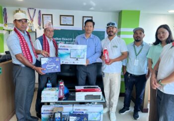 सानिमा जिआइसी इन्स्योरेन्सद्वारा विद्यालयलाई शैक्षिक सामग्री सहयोग