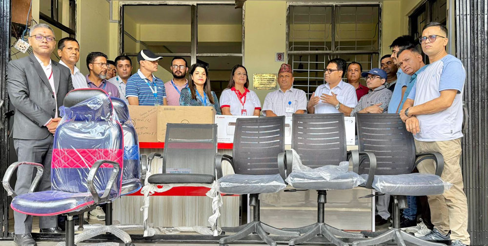 मालपोत र नापी कार्यालयलाई बैंकहरुको सामूहिक सहयोग