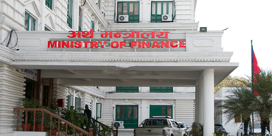 दशैंको दिनबाहेक सार्वजनिक बिदामा बैंक र भन्सार खुला राख्ने अर्थमन्त्रालयको निर्णय