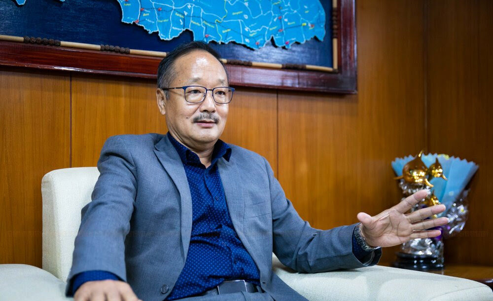 एभरेष्ट बैंकको प्रमुख कार्यकारी अधिकृतमा दोहोरिए सुदेश खालिङ