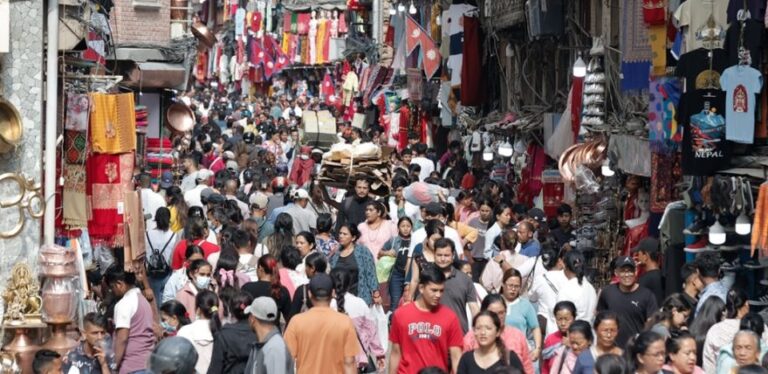 दशैं मनाउँनका लागि ७ लाख बढीले काठमाडौं छाडे