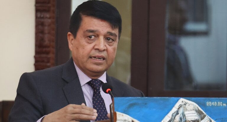 व्यवसायीले कमाएको देख्न नसक्ने प्रवृत्ति चाहिँ अन्त्य हुनुपर्छ : चन्द्र ढकाल