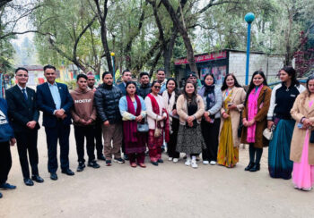 सन नेपाल लाइफद्वारा वीरेन्द्रनगरमा वृक्षारोपण र ज्याकेट वितरण