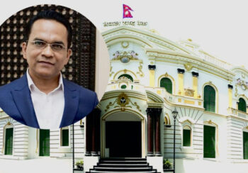 नेपाल राष्ट्र बैंकका गभर्नरले वाणिज्य बैंकका सिइओहरुसँग छलफल गर्दै