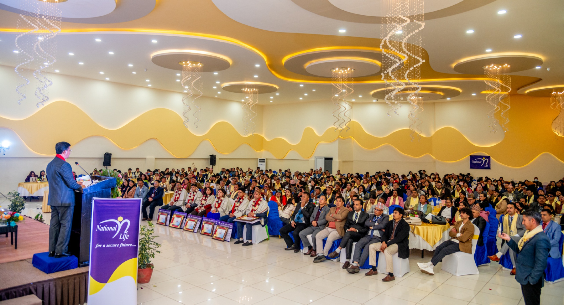 नेशनल लाइफद्वारा बागमती प्रदेशका सीईओ क्लब सदस्यलाई सम्मान