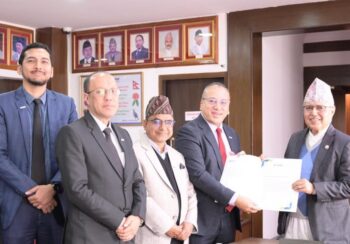 मेटलाइफ नेपालले गर्यो सरकारको पुनःनिर्माण कोषलाई २५ लाख रुपैयाँ सहयोग