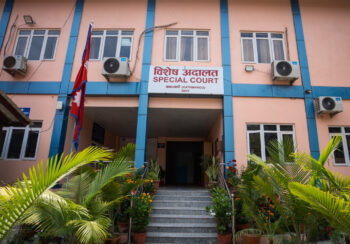 सरकारको नाममा कायम गर्नुपर्ने जग्गा मालपोतका हाकिमले दिलाए व्यक्तिलाई