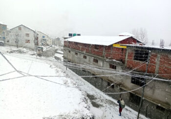 हिमपातसँगै वर्षा : पूर्वी रुकुममा मध्यपहाडी लोकमार्ग अवरुद्ध