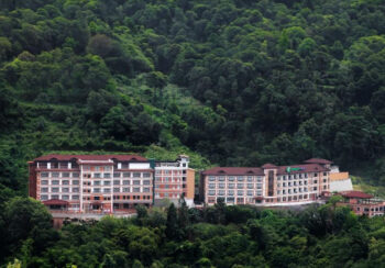 पूर्वऊर्जा मन्त्री दीपक खड्काको होटल फरेस्ट इनले आइपीओ जारी गर्ने