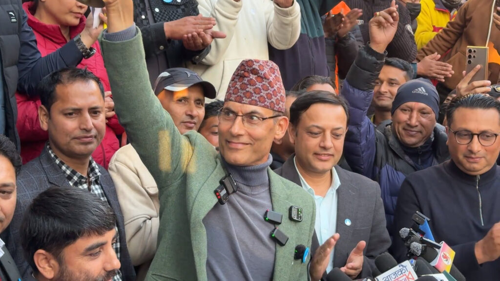 रास्वपाका उम्मेदवार विश्वराजसहित ६ जना र दुई संस्थालाई आयोगले सोध्यो स्पष्टिकरण