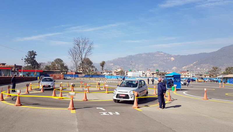 यातायात कार्यालयका प्रमुख र प्रहरी कर्मचारीसहितको २७ जनाको मोबाइल अख्तियारको नियन्त्रणमा