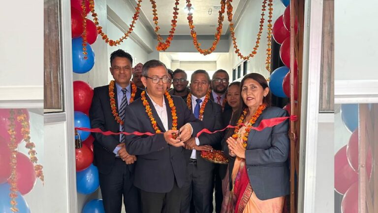 सन नेपाल लाइफको घोराही शाखा नयाँ स्थानमा स्थानान्तरण