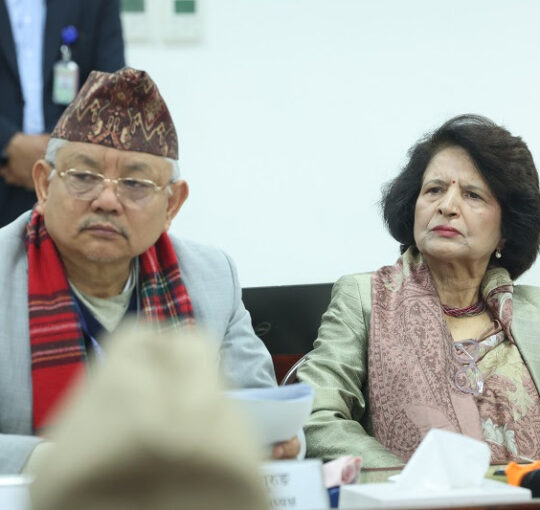 स्वास्थ्यमन्त्री शर्माले प्रधानमन्त्रीले राखेको बैठकमा बीमाका लागि मागिन् १५ अर्ब, ‘नभए उपचार बन्द’