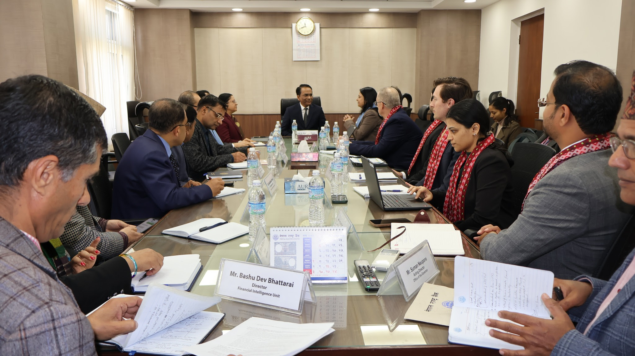 अन्तिम किस्ता दिनुअघि गभर्नरसँग मुद्रा कोषको छलफल