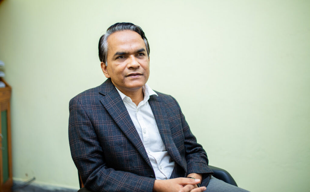 बालेन सरकारलाई ‘सजिलो पार्न’ गभर्नरबाट विश्व पौडेलले राजीनामा गर्दा के हुन्छ?