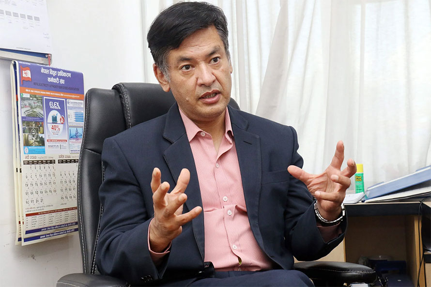 अदालतको आदेशपछि प्राधिकरण फर्किएका हितेन्द्र अध्यादेशपछि पदमुक्त !
