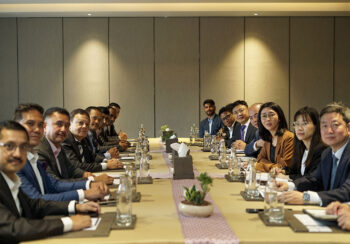 हिमालयन बैंक र यूनियनपेको सहकार्यमा नेपालमै पहिलो पटक आरएमबी कार्ड सेवा सुरु