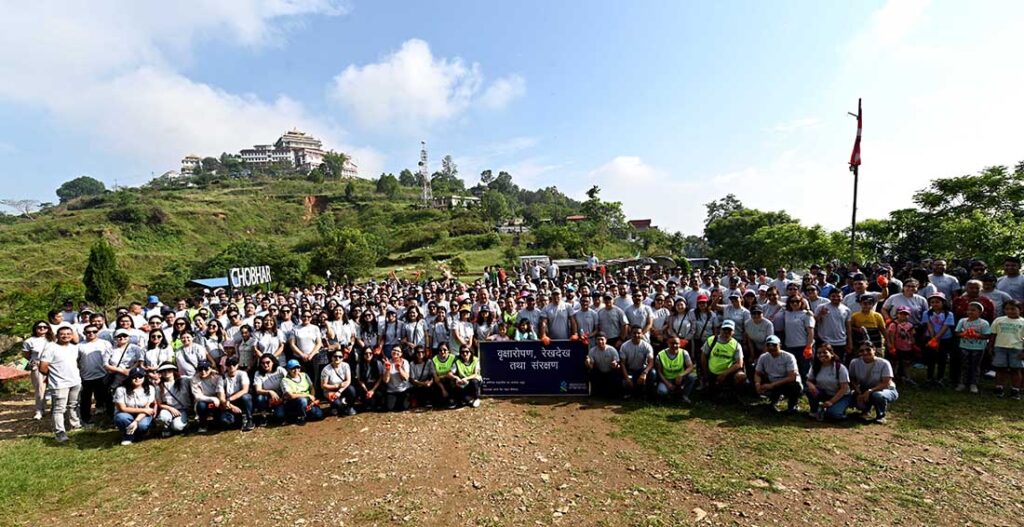 स्ट्यान्डर्ड चार्टर्ड बैंकद्वारा विश्व वातावरण दिवसमा वृक्षारोपण अभियान